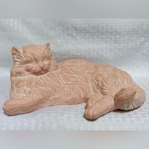 Decorative Ceramic Persian Cat Figurine - Elegant Shelf Accent
